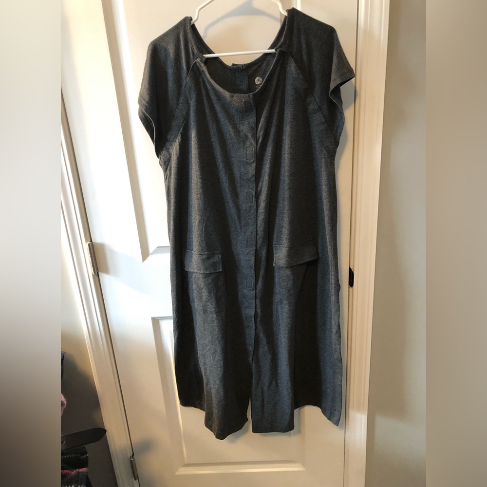 Kindred bravely Universal Labor & Delivery Gown size small/medium/large